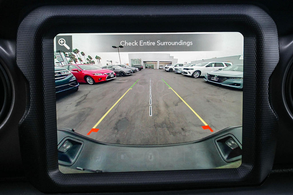 Thumbnail: 2021 Jeep Gladiator - 25