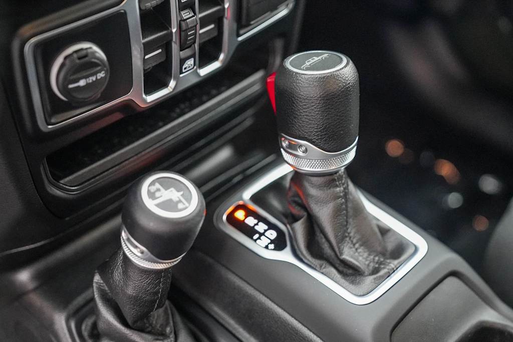 Thumbnail: 2021 Jeep Gladiator - 14