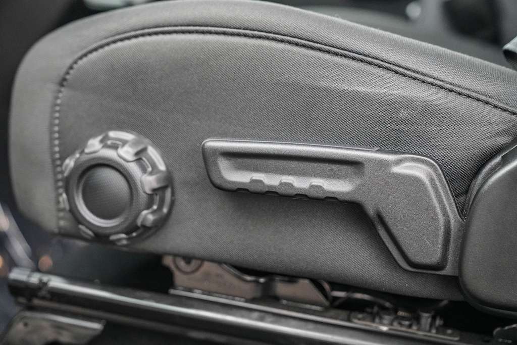 Thumbnail: 2021 Jeep Gladiator - 24