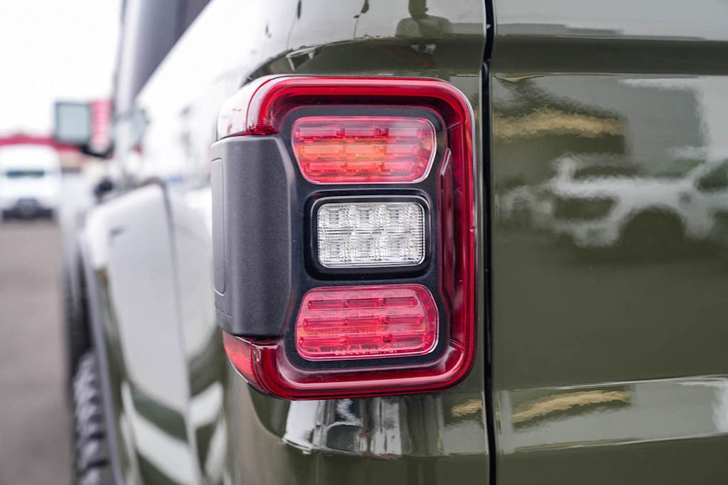 Thumbnail: 2021 Jeep Gladiator - 20