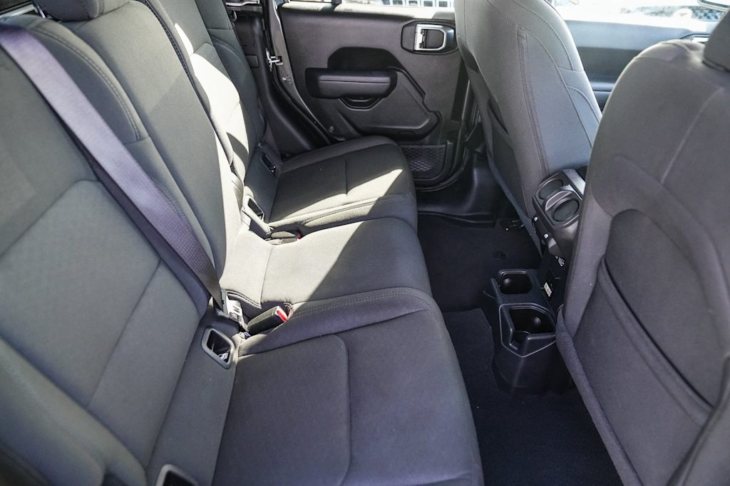 Thumbnail: 2023 Jeep Gladiator - 21