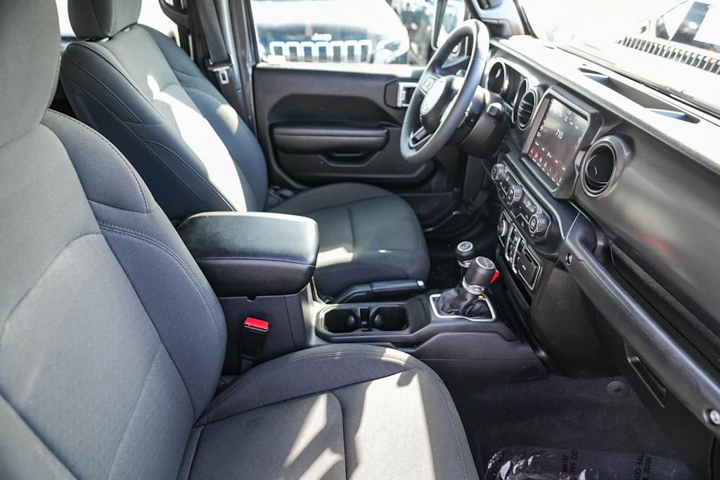 Thumbnail: 2023 Jeep Gladiator - 9