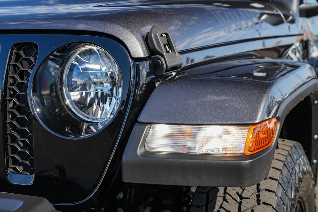 Thumbnail: 2023 Jeep Gladiator - 18