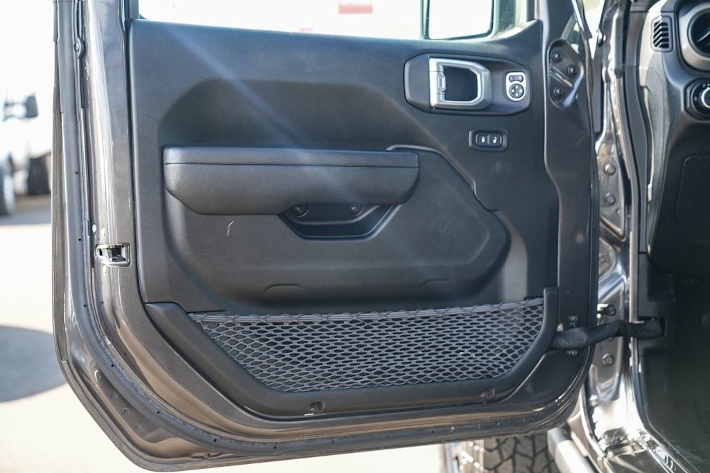 Thumbnail: 2023 Jeep Gladiator - 22