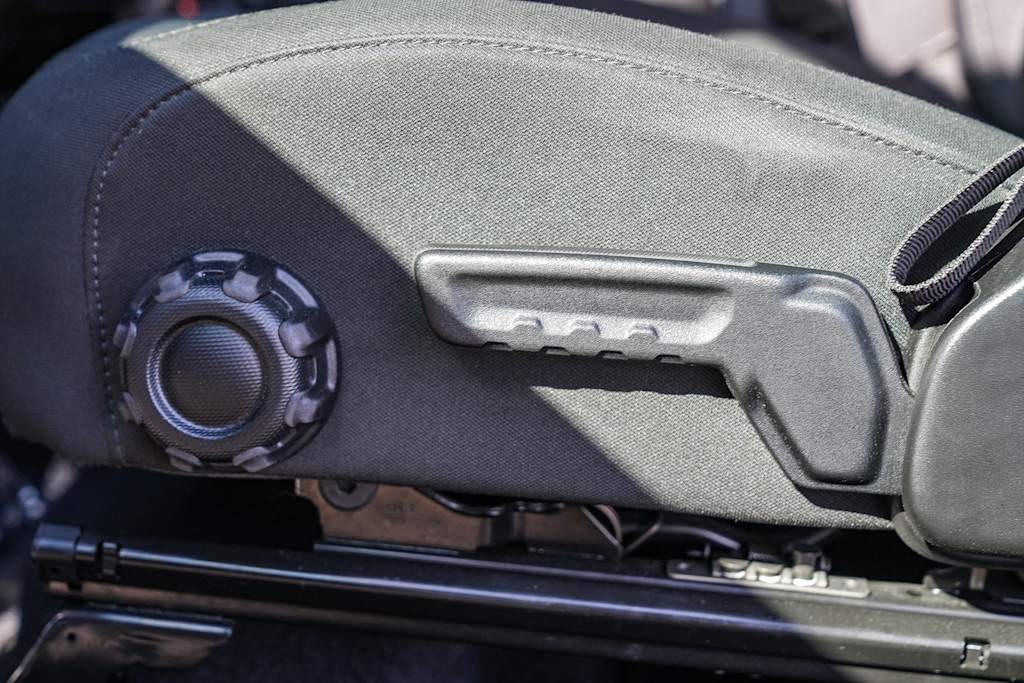 Thumbnail: 2023 Jeep Gladiator - 23