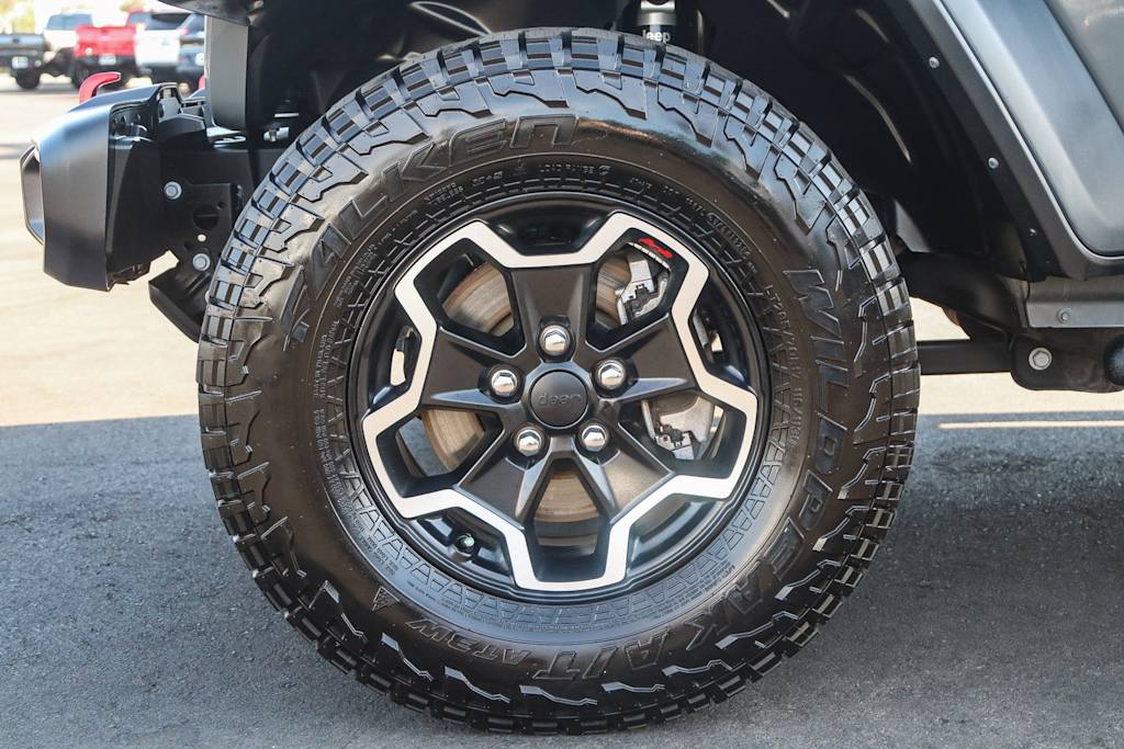 Thumbnail: 2021 Jeep Gladiator - 24