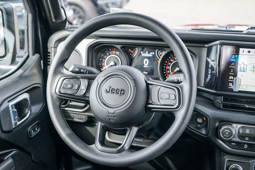 Thumbnail: 2026 Jeep Gladiator - 12