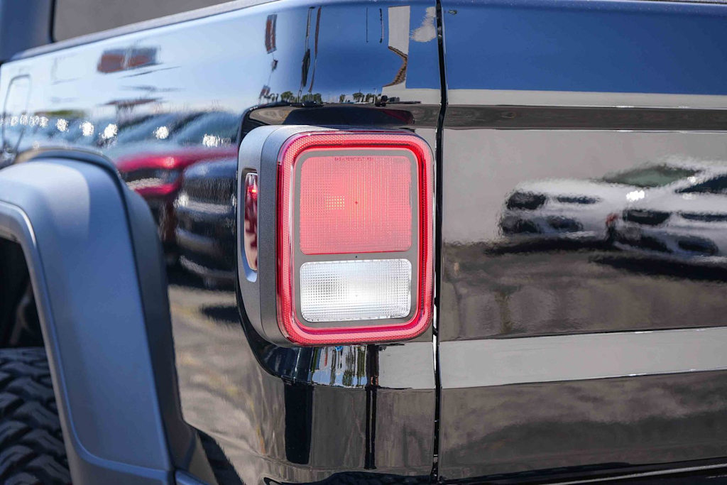 Thumbnail: 2026 Jeep Gladiator - 19