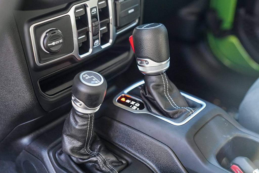 Thumbnail: 2025 Jeep Gladiator - 13