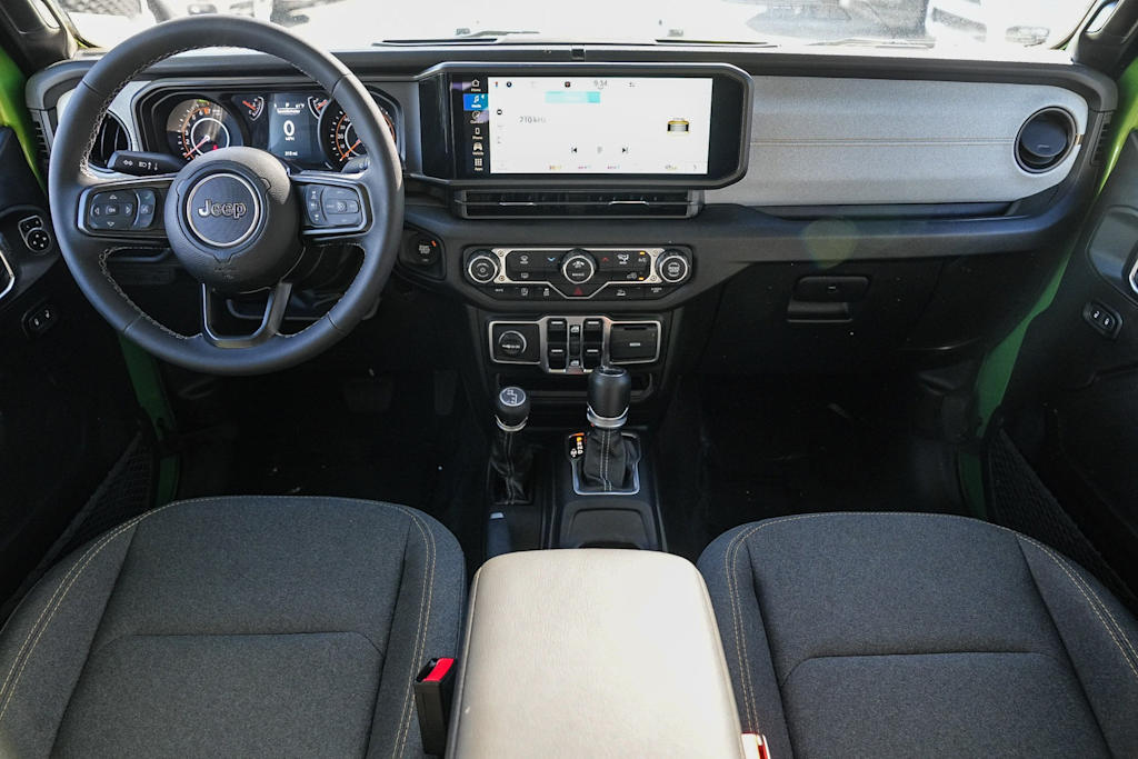 Thumbnail: 2025 Jeep Gladiator - 2