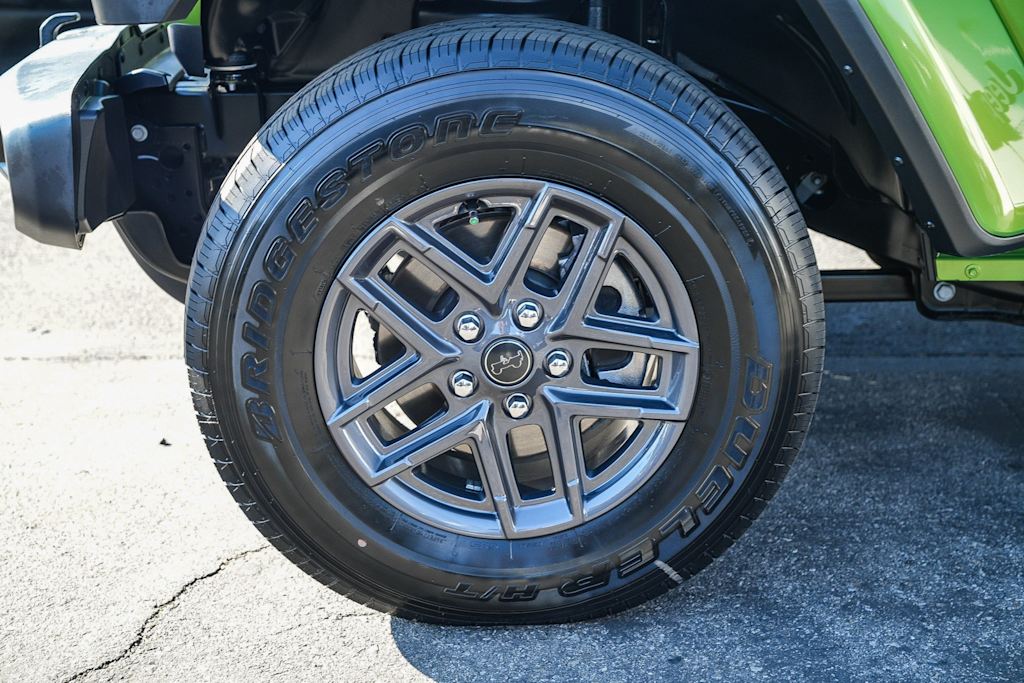 Thumbnail: 2025 Jeep Gladiator - 5