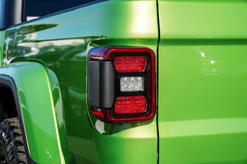 Thumbnail: 2026 Jeep Gladiator - 15