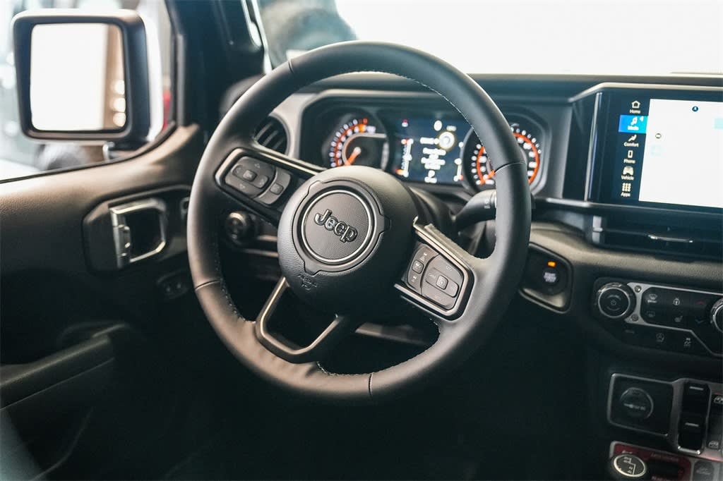 Thumbnail: 2025 Jeep Gladiator - 13
