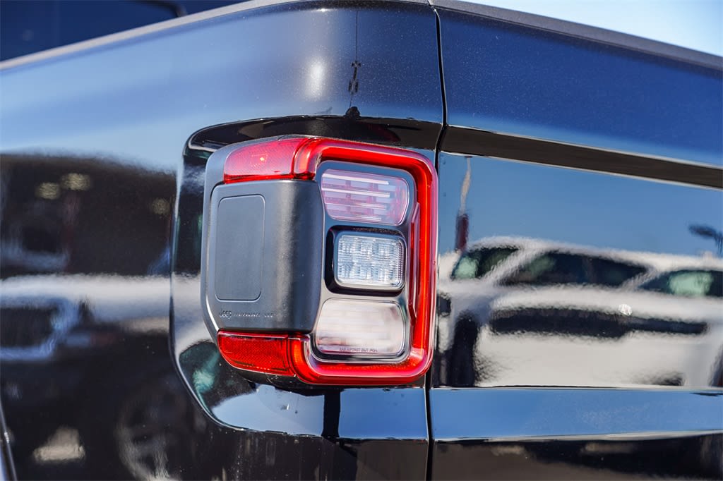 Thumbnail: 2025 Jeep Gladiator - 20