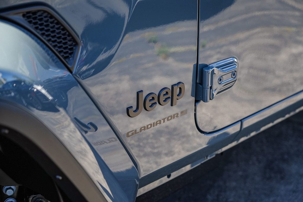 Thumbnail: 2026 Jeep Gladiator - 6