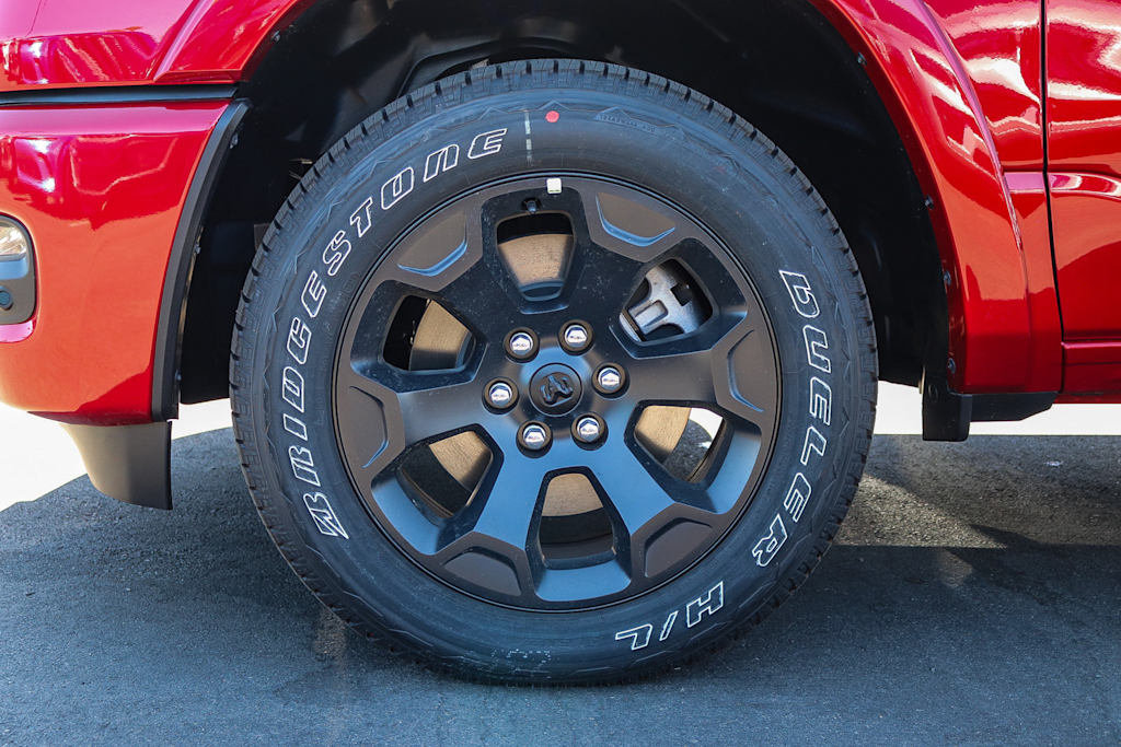 Thumbnail: 2026 RAM 1500 - 6