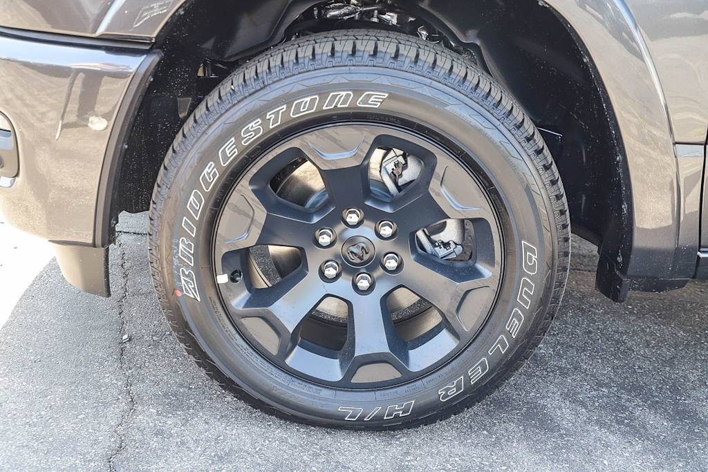 Thumbnail: 2026 RAM 1500 - 6