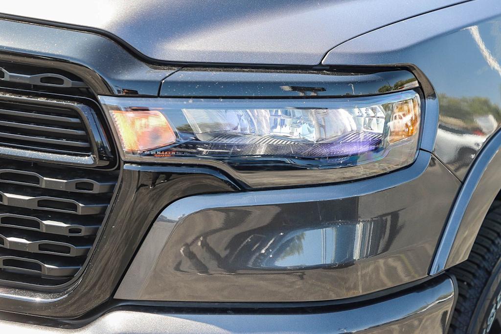 Thumbnail: 2026 RAM 1500 - 18