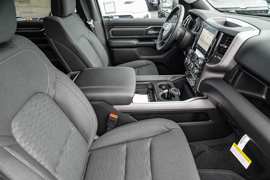 Thumbnail: 2026 RAM 1500 - 9