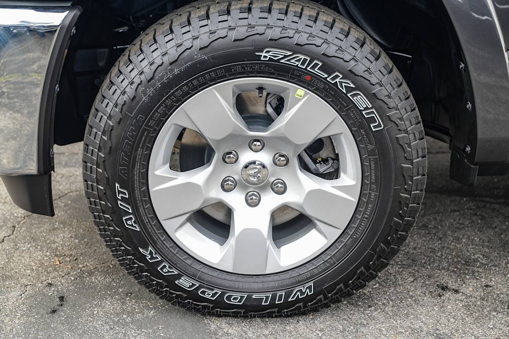 Thumbnail: 2026 RAM 1500 - 6