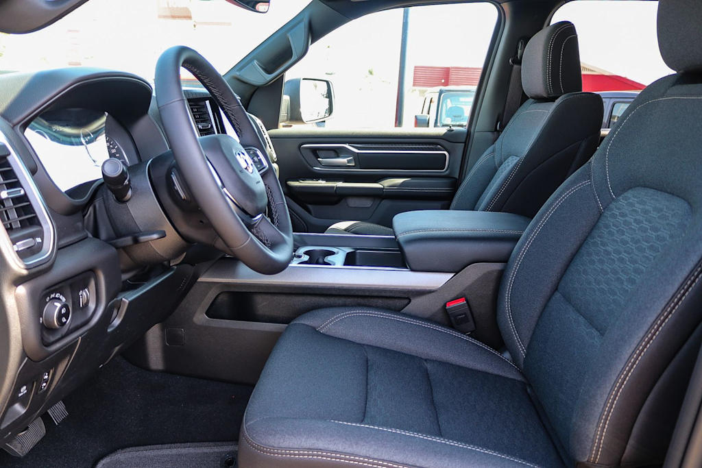 Thumbnail: 2026 RAM 1500 - 10