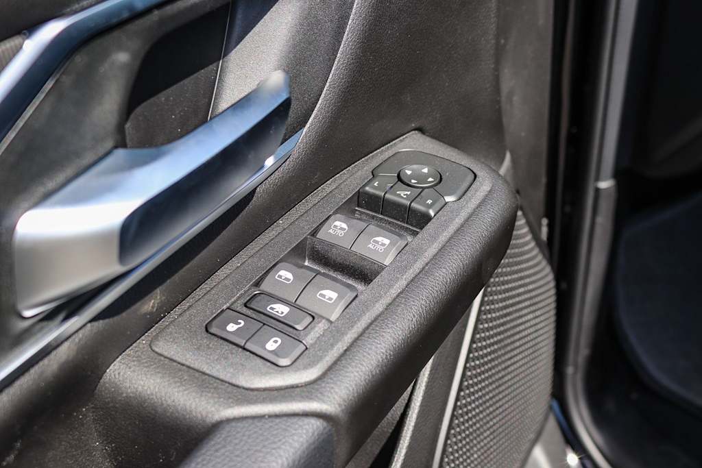 Thumbnail: 2026 RAM 1500 - 25