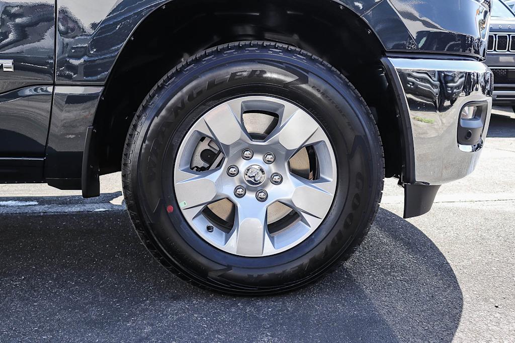 Thumbnail: 2026 RAM 1500 - 5