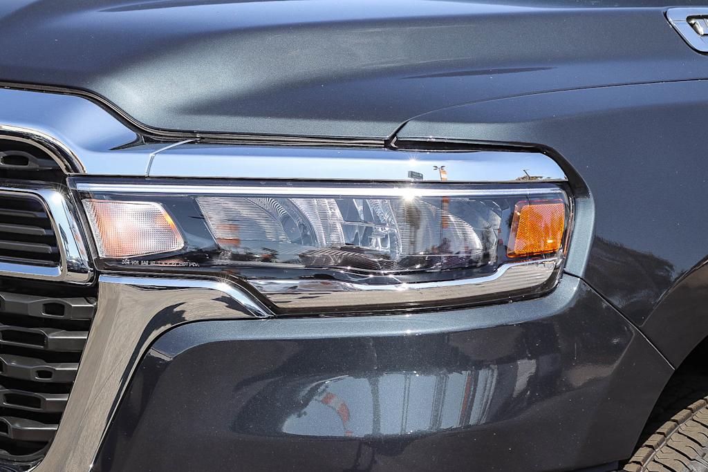 Thumbnail: 2026 RAM 1500 - 18