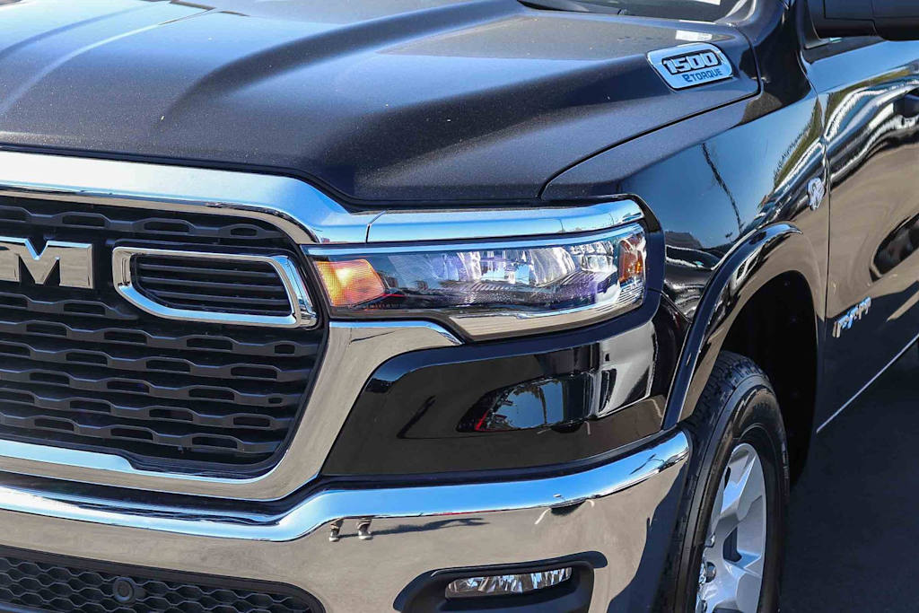 Thumbnail: 2026 RAM 1500 - 18