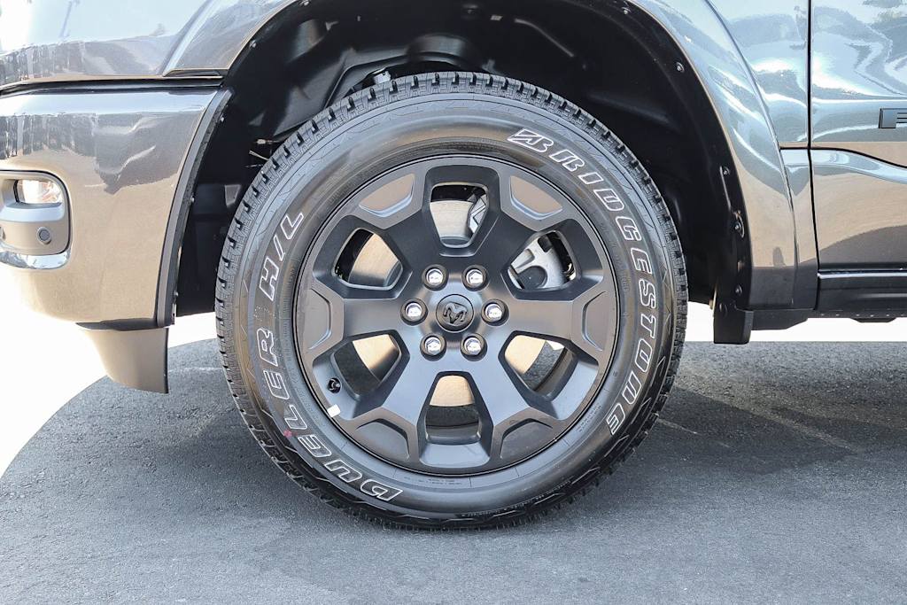 Thumbnail: 2026 RAM 1500 - 6