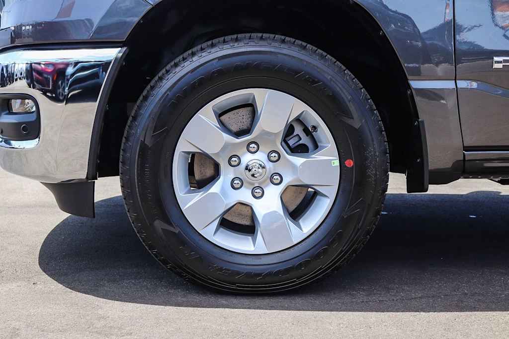Thumbnail: 2026 RAM 1500 - 6