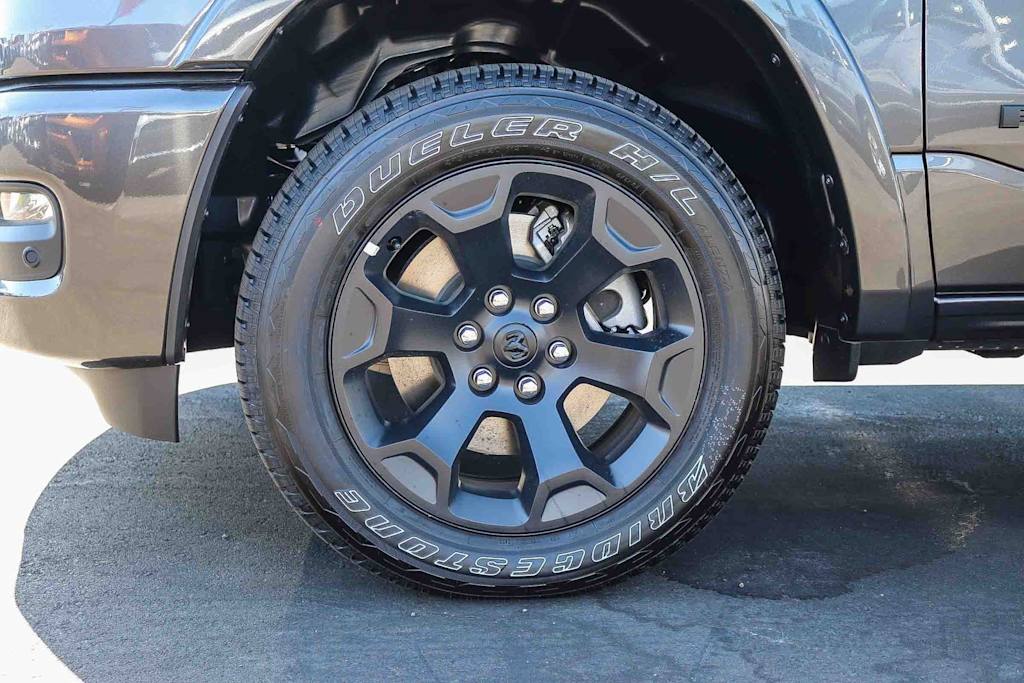Thumbnail: 2026 RAM 1500 - 5