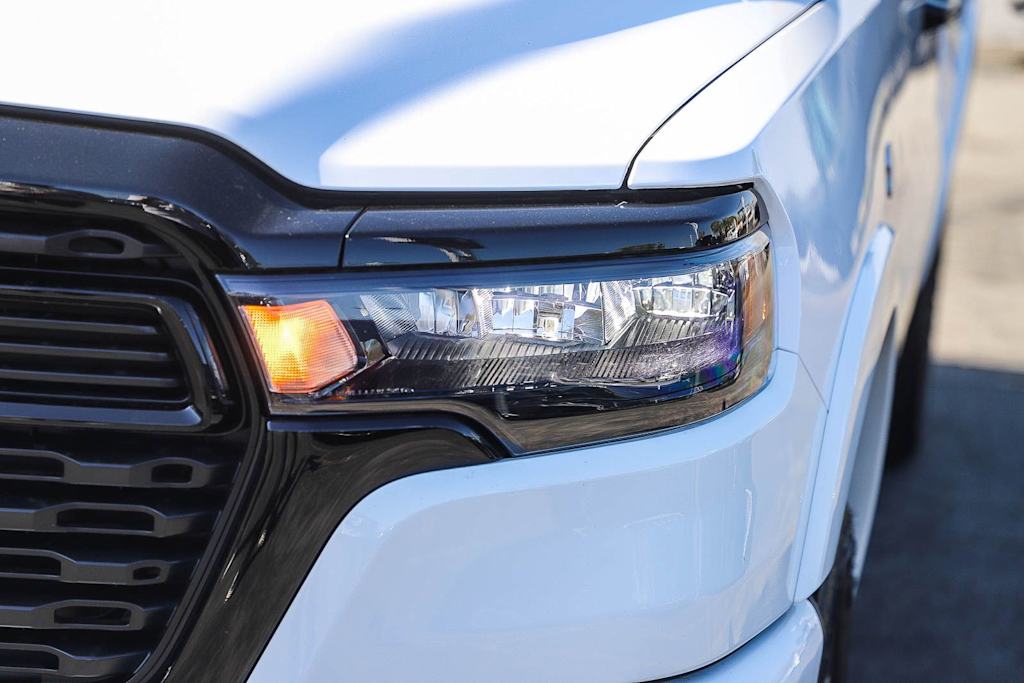 Thumbnail: 2026 RAM 1500 - 18