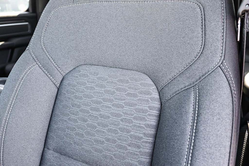Thumbnail: 2026 RAM 1500 - 9