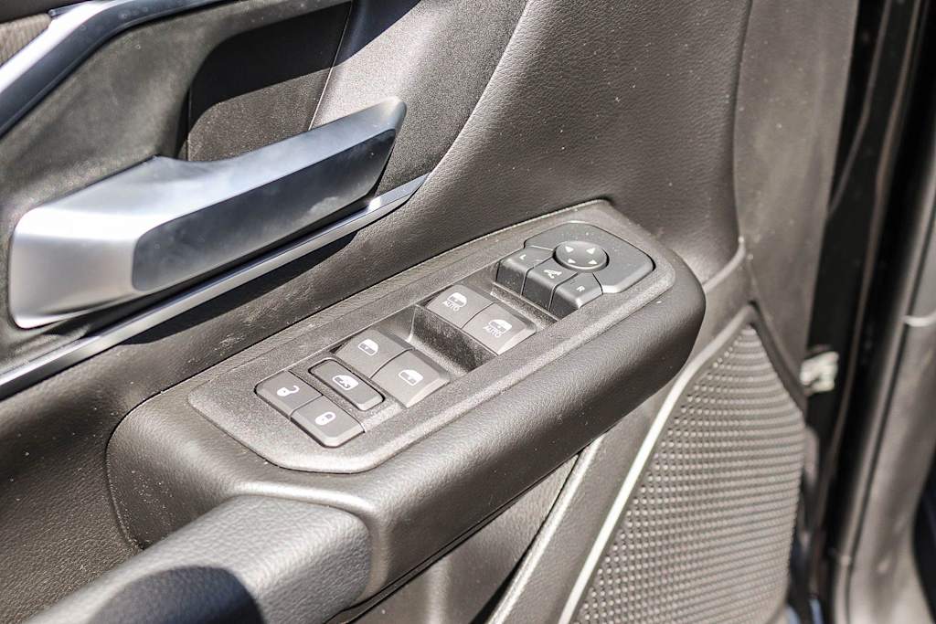 Thumbnail: 2026 RAM 1500 - 25
