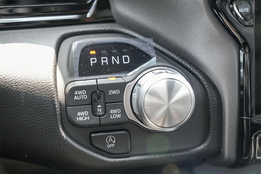 Thumbnail: 2026 RAM 1500 - 21