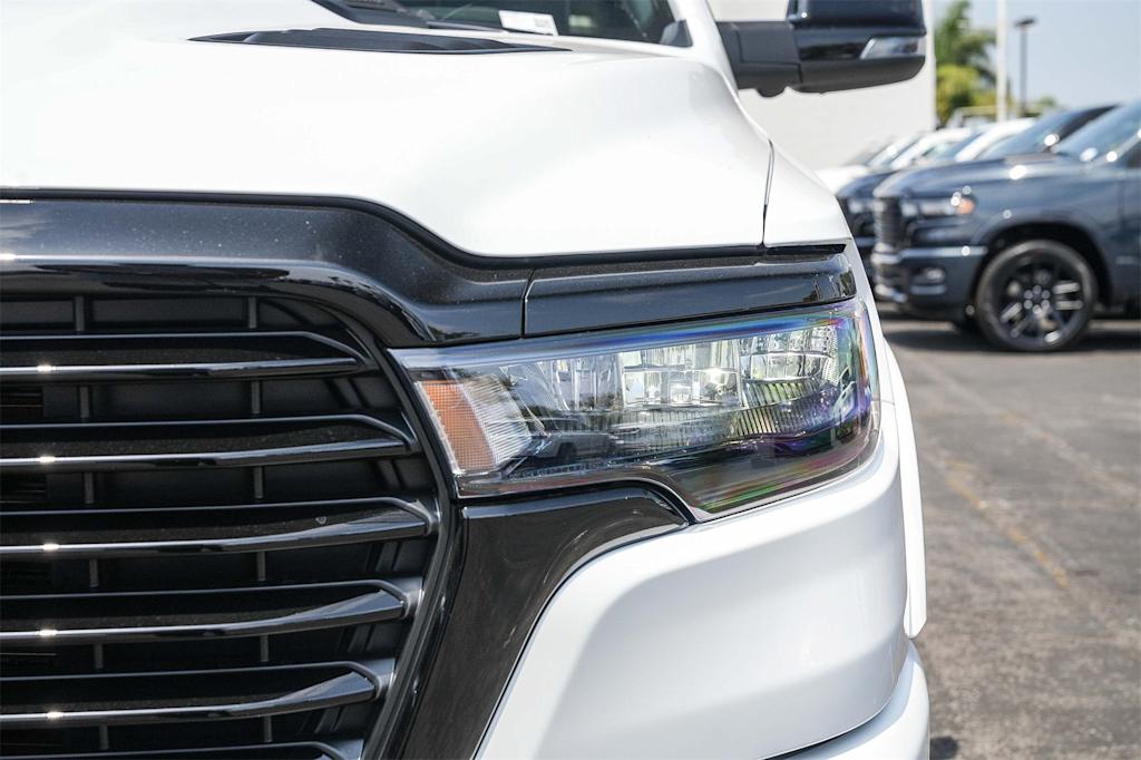 Thumbnail: 2026 RAM 1500 - 18