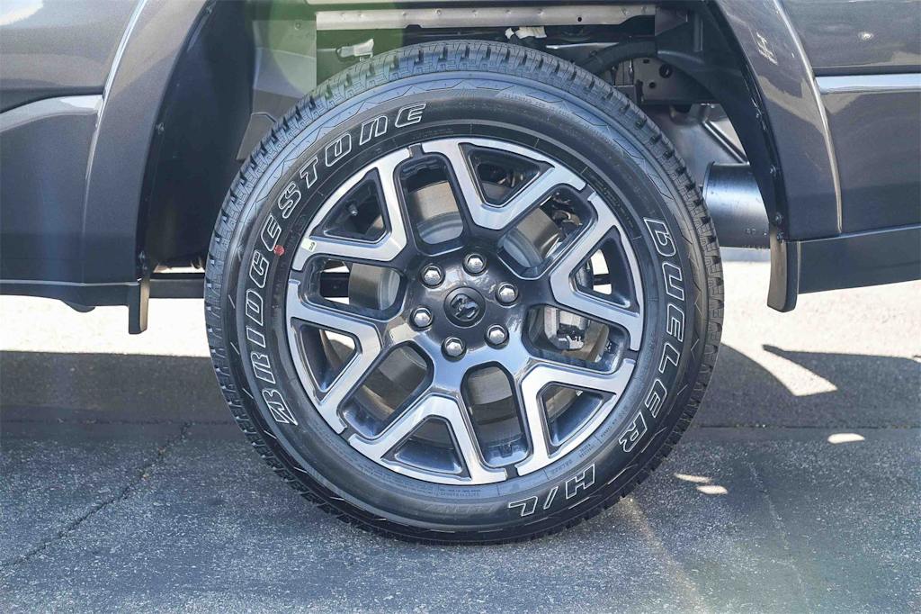 Thumbnail: 2026 RAM 1500 - 18