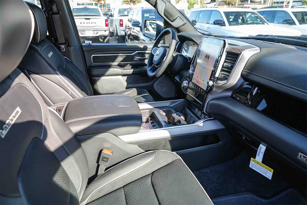 Thumbnail: 2026 RAM 1500 - 9