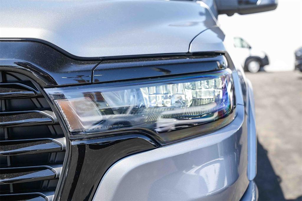 Thumbnail: 2026 RAM 1500 - 18