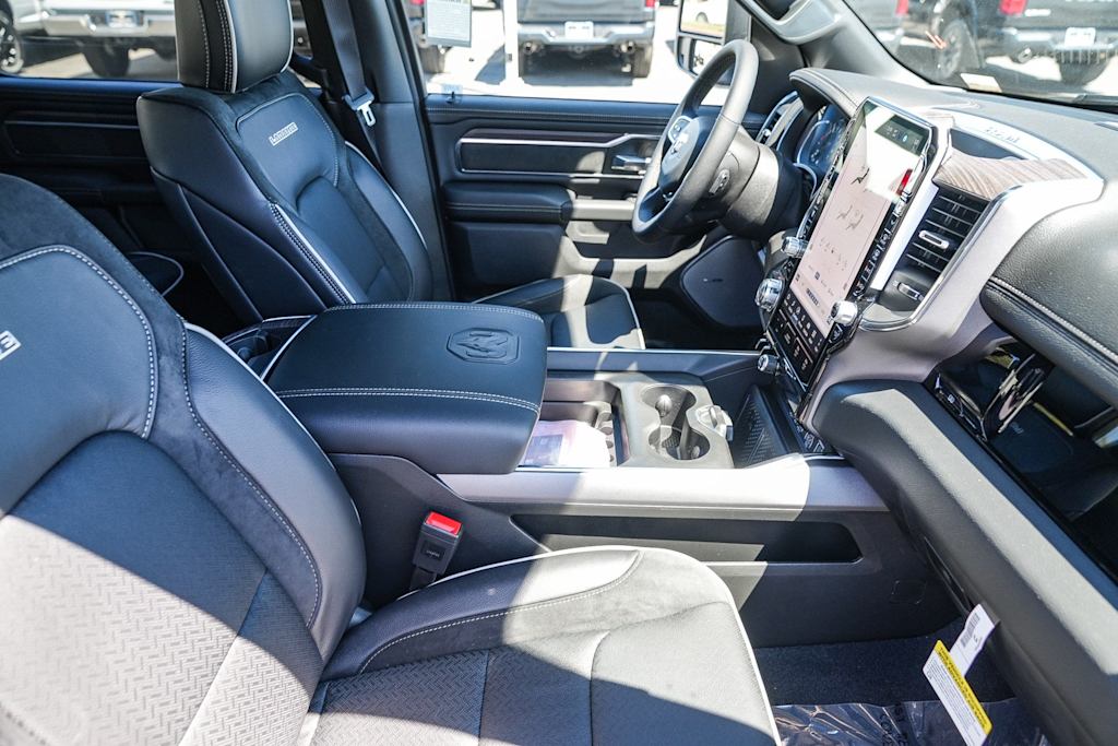 Thumbnail: 2026 RAM 1500 - 9