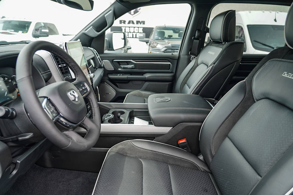 Thumbnail: 2026 RAM 1500 - 11