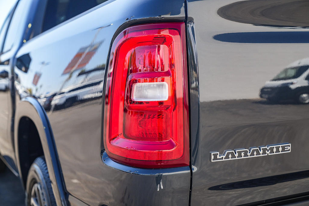 Thumbnail: 2026 RAM 1500 - 18