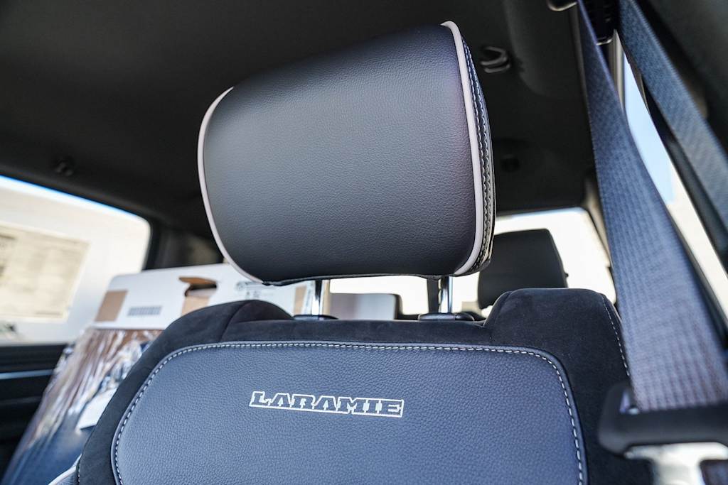 Thumbnail: 2026 RAM 1500 - 25