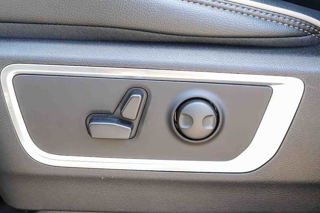 Thumbnail: 2026 RAM 1500 - 23