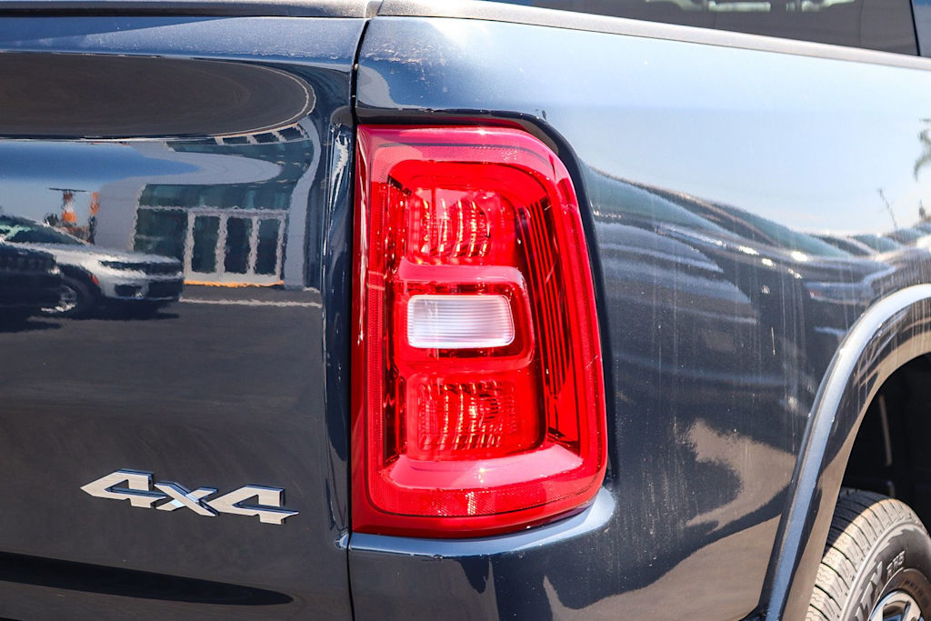 Thumbnail: 2026 RAM 1500 - 17