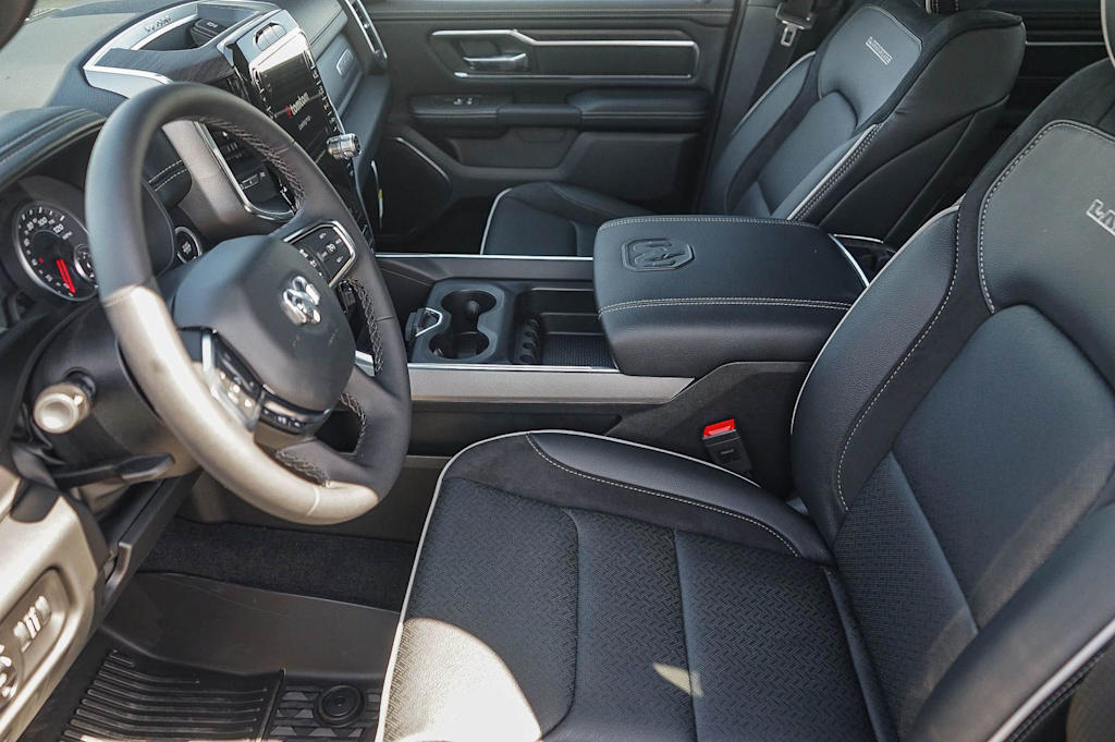 2026 RAM 1500 Laramie - Photo 10
