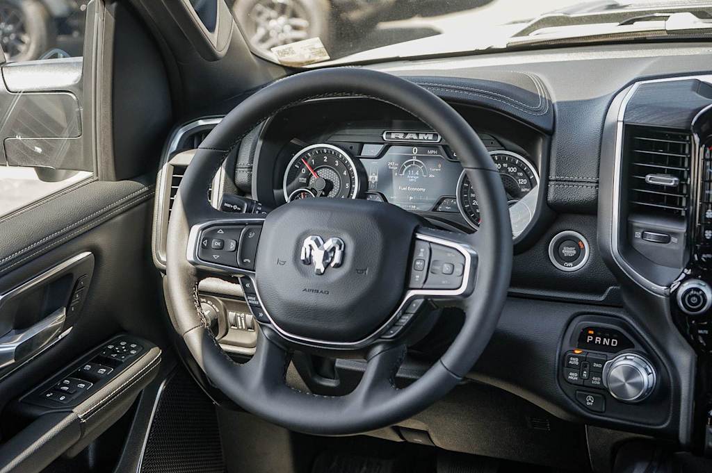 2026 RAM 1500 Laramie - Photo 8