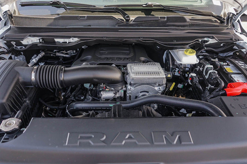 2026 RAM 1500 Laramie - Photo 7