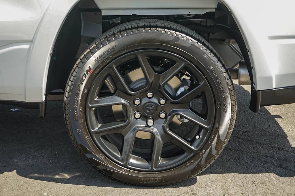 2026 RAM 1500 Laramie - Photo 19